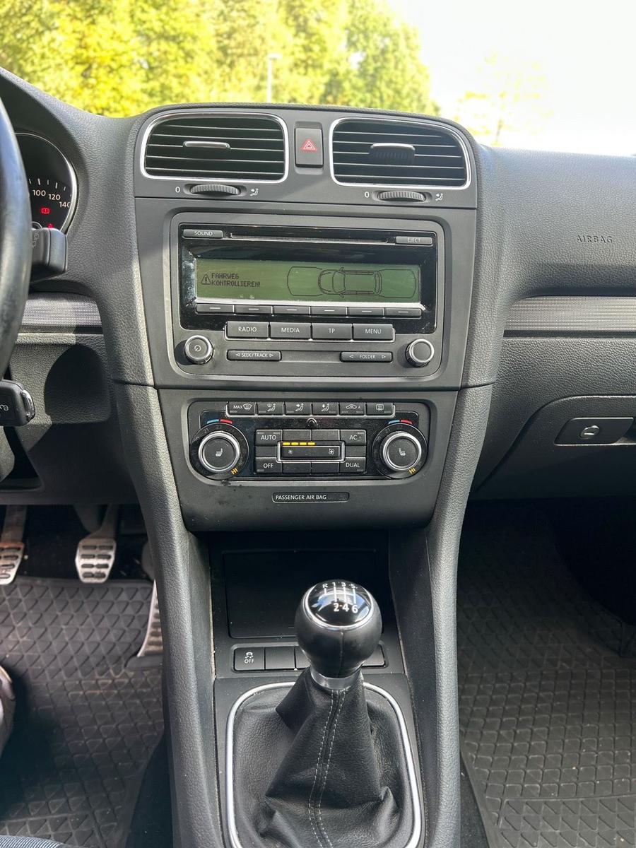 Volkswagen Golf 2011 — photo 14