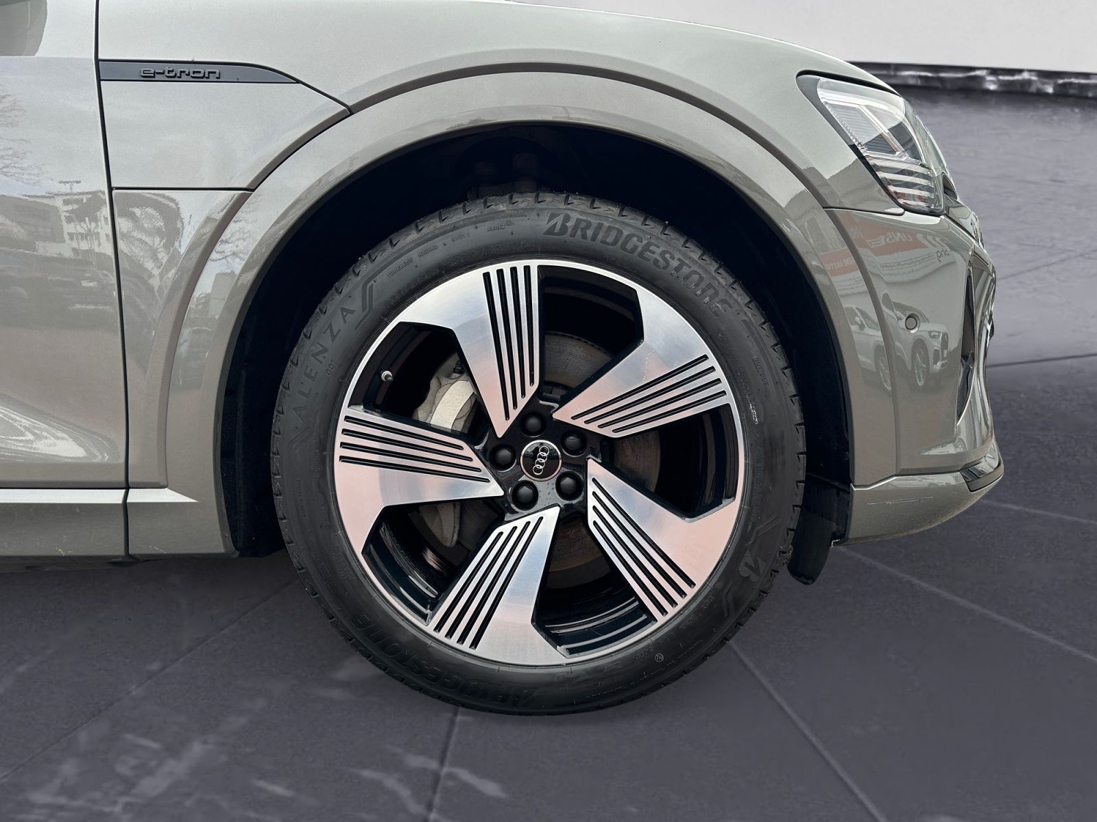 Audi Q8 e-tron - Bild 19