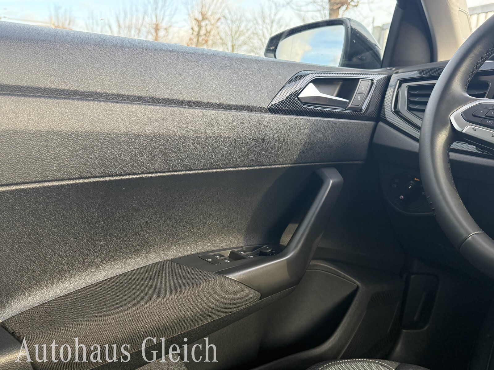 Fahrzeugabbildung Volkswagen Polo 1.0 TSI Life (EURO 6d) Autom./Klima/LED/eFH