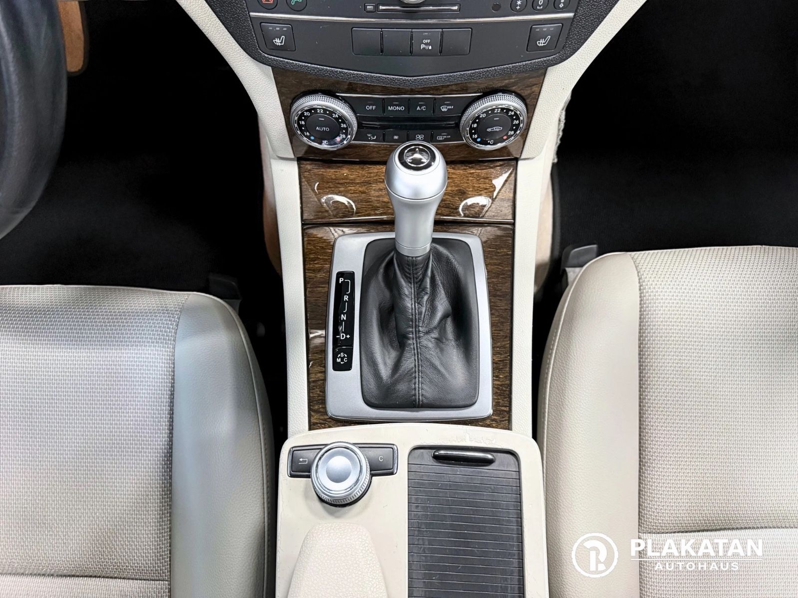 Fahrzeugabbildung Mercedes-Benz C 200 Kompressor AMG Paket Xenon Navi