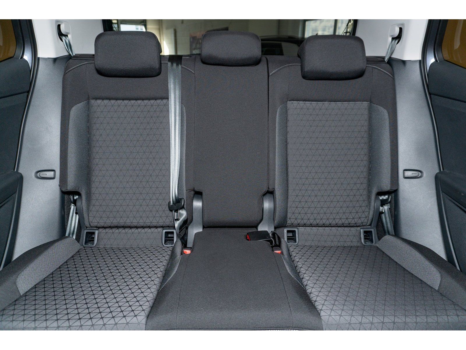 Fahrzeugabbildung Volkswagen T-Cross Life TSI *Cam*Navi*Sitzhzg*Einparkh*ACC*