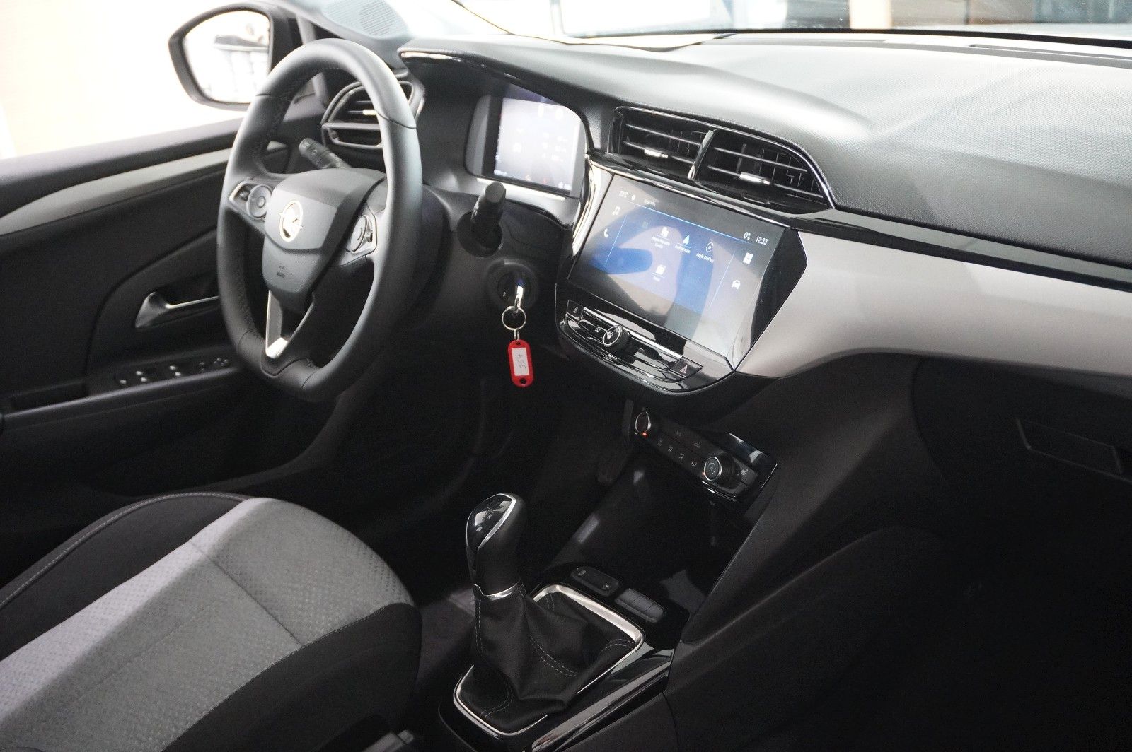 Fahrzeugabbildung Opel Corsa F 1.2 FACELIFT NAVI/LED/KAMERA/VIRTU./DAB+
