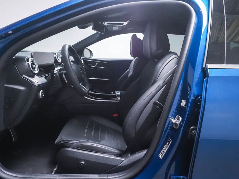 Fahrzeugabbildung Mercedes-Benz C 300 d T AMG*DISTR*PANO*AHK*DI.LIGHT*MEMO*SOUND