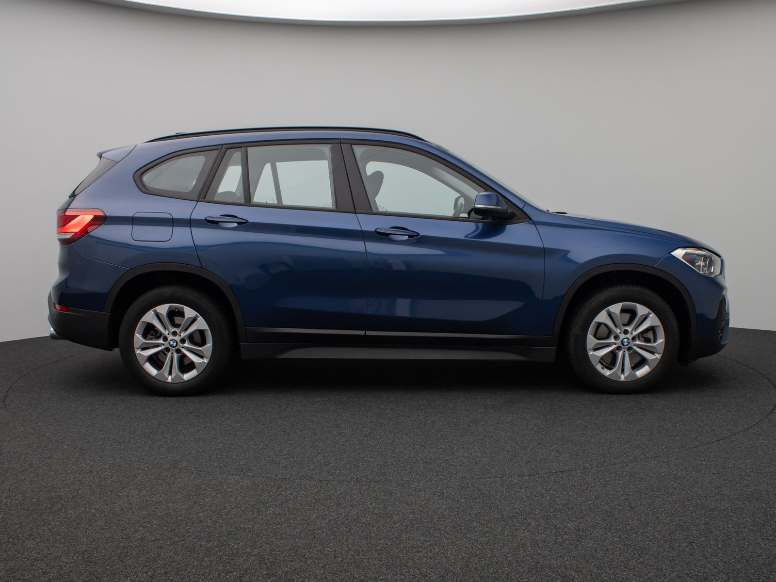 Fahrzeugabbildung BMW X1 xD20d ACC Kamera HUD DAB Memory Leder Panoram