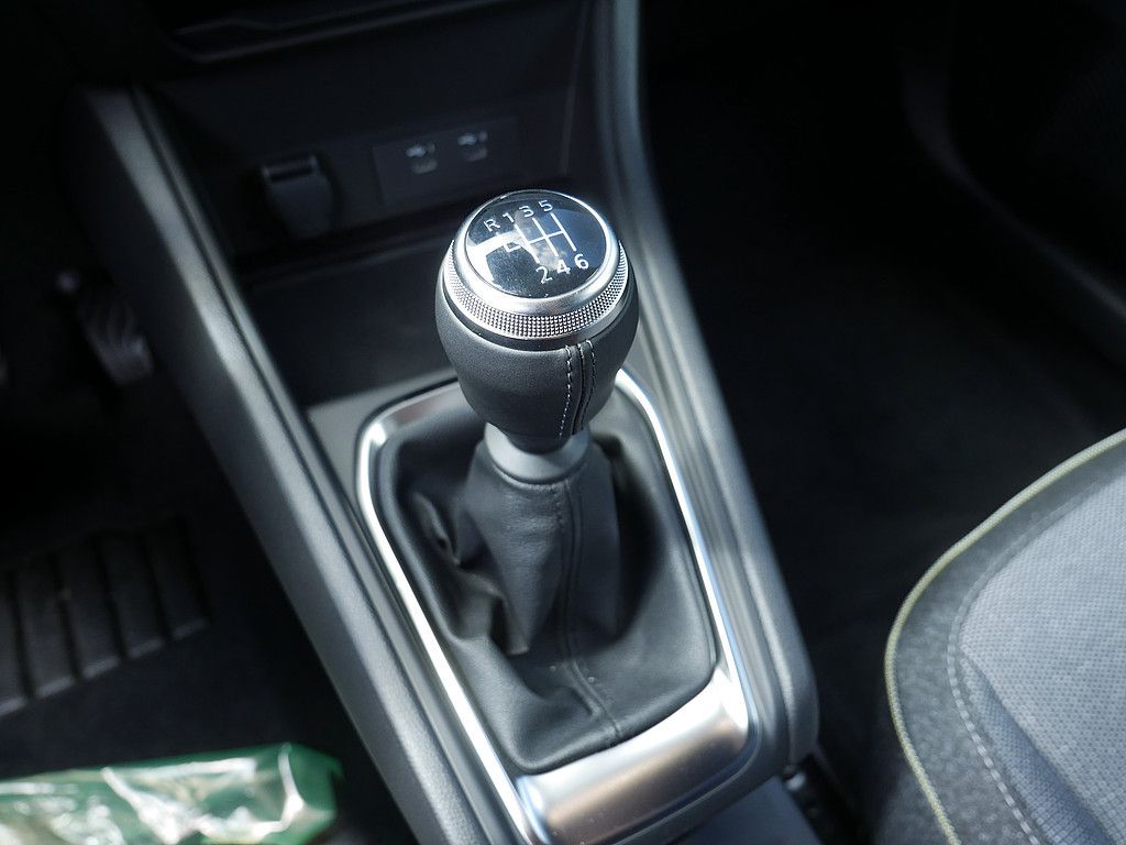 Fahrzeugabbildung Renault Captur Techno TCe 140 Mild Hybrid
