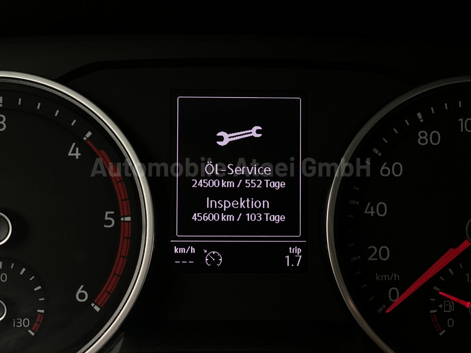 Fahrzeugabbildung Volkswagen Crafter 35 Plus *Mixto+6-Sitze* AHK 3,0t 2682