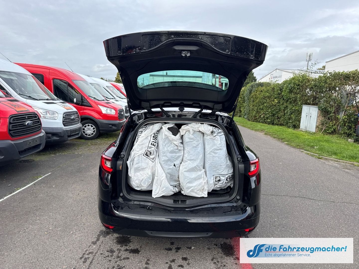 Fahrzeugabbildung Renault Megane IV Grandtour Automatik Limited *EXPORT