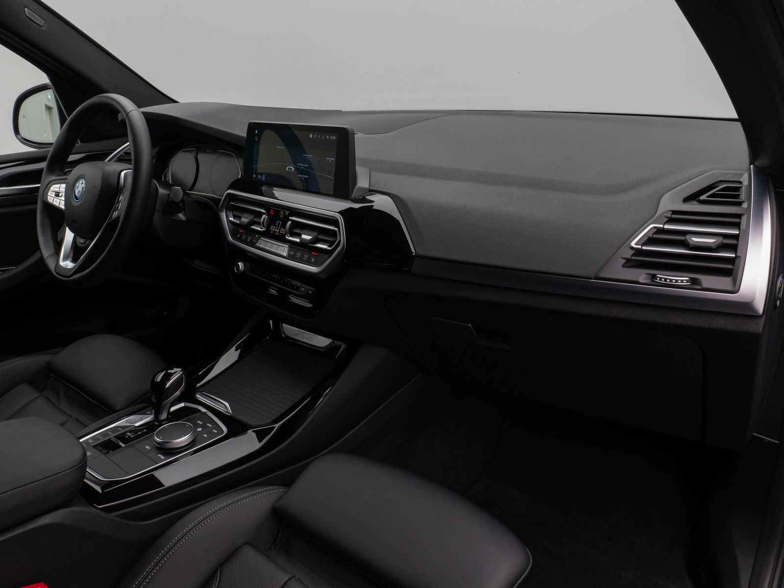 Fahrzeugabbildung BMW X3 xD30e Kamera HUD Lenkrhzg Stop&Go AHK Sport
