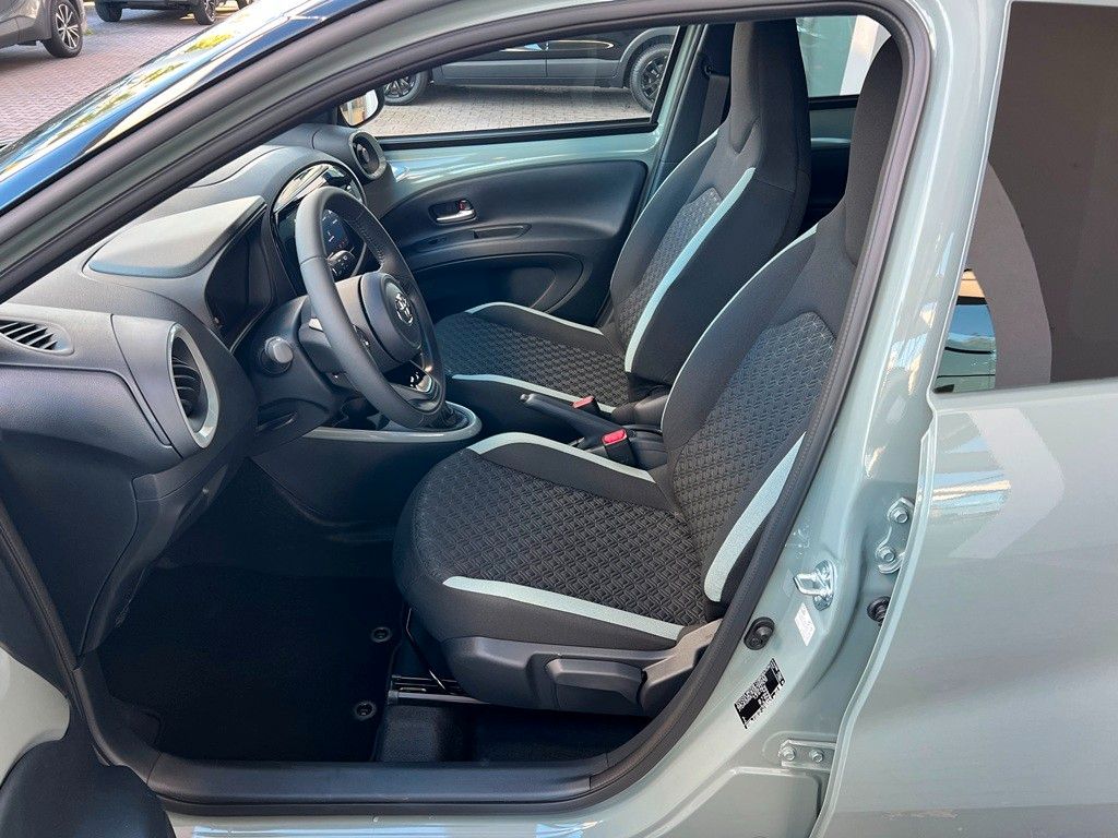 Fahrzeugabbildung Toyota Aygo X Teamplayer 1.0 RFKAM ACC