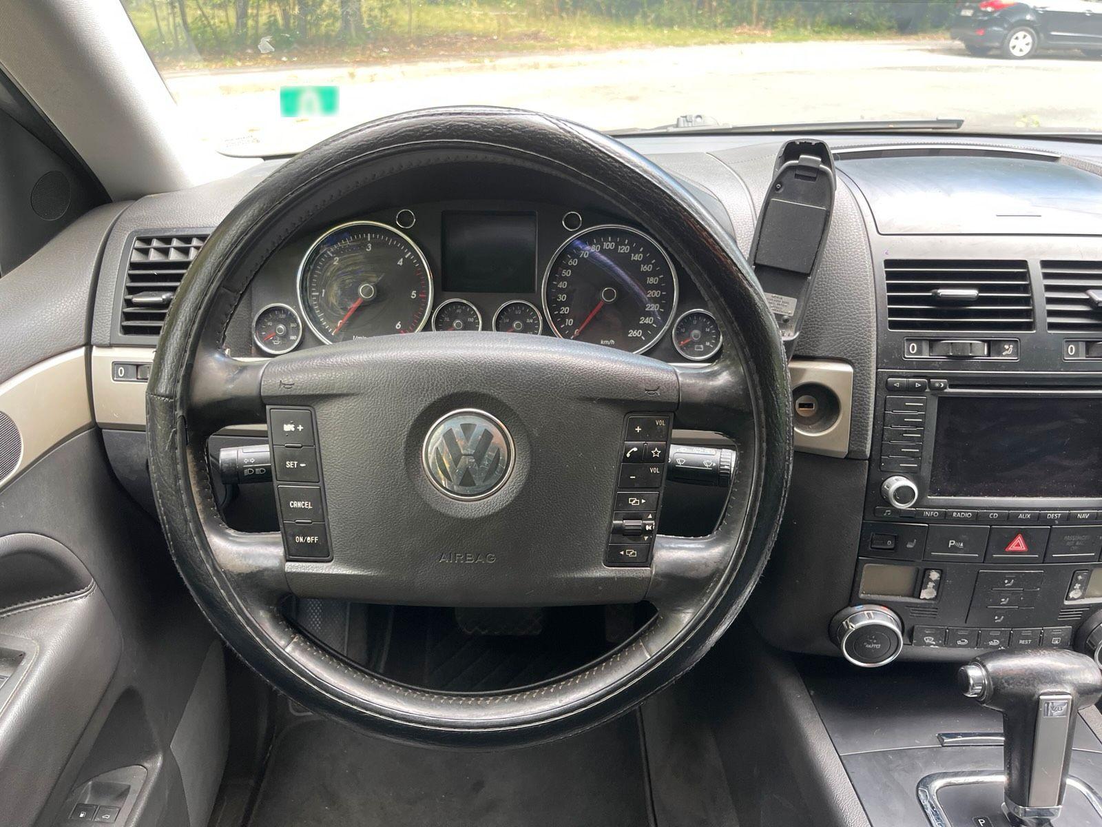 Volkswagen Touareg 2006 — photo 11