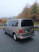 Volkswagen T6 Caravelle - Volkswagen T6 Caravelle mit Diesel-Antrieb: Automatik