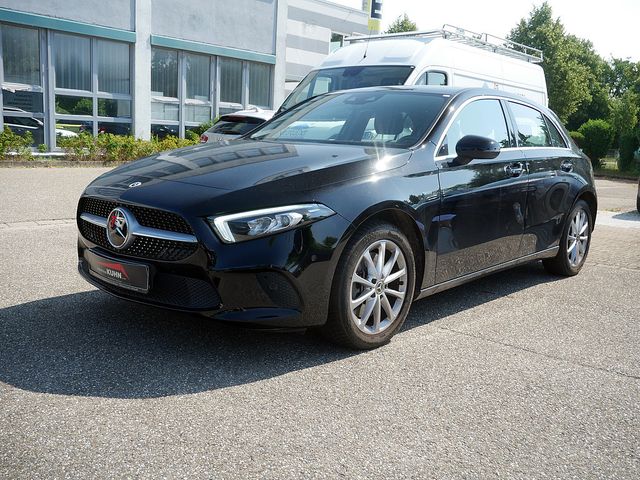 MERCEDES-BENZ A 250 e Progressive PDC SHZ KAMERA NAVI AHK LED