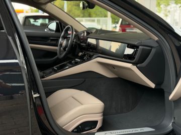 Porsche Panamera - 12