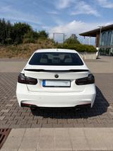 BMW 330i M-Paket | Automatik | Rückfahrkamera  - BMW 330: M Paket
