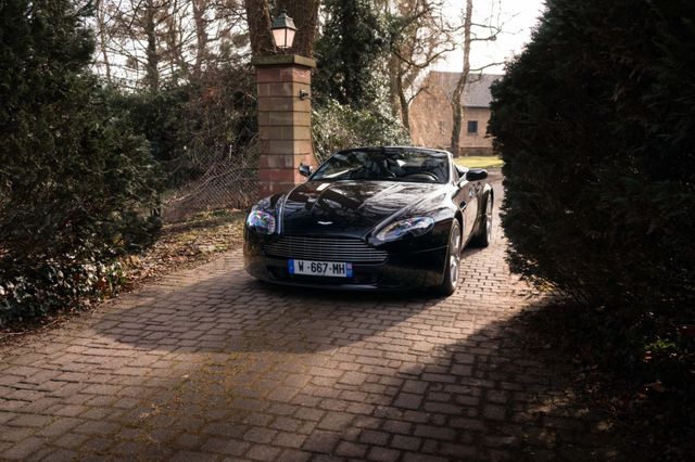 Aston Martin V8 Vantage Roadster 4.3l