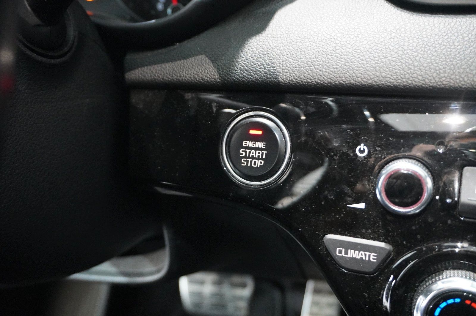 Fahrzeugabbildung Kia Sportage 2.0D GT-LINE AWD NAVI/LED/360°/PANO/AHK