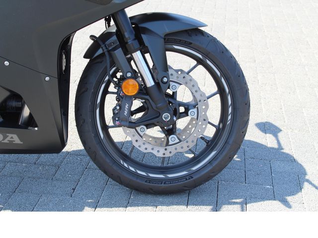 Honda CBR500R e-Clutch