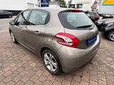 Peugeot 208 Allure Klimaaut. 8x Bereift - Peugeot 208