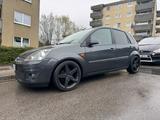 Ford fiesta 1.6 tdci ghia - Ford Fiesta aus 2007 mit Diesel-Antrieb