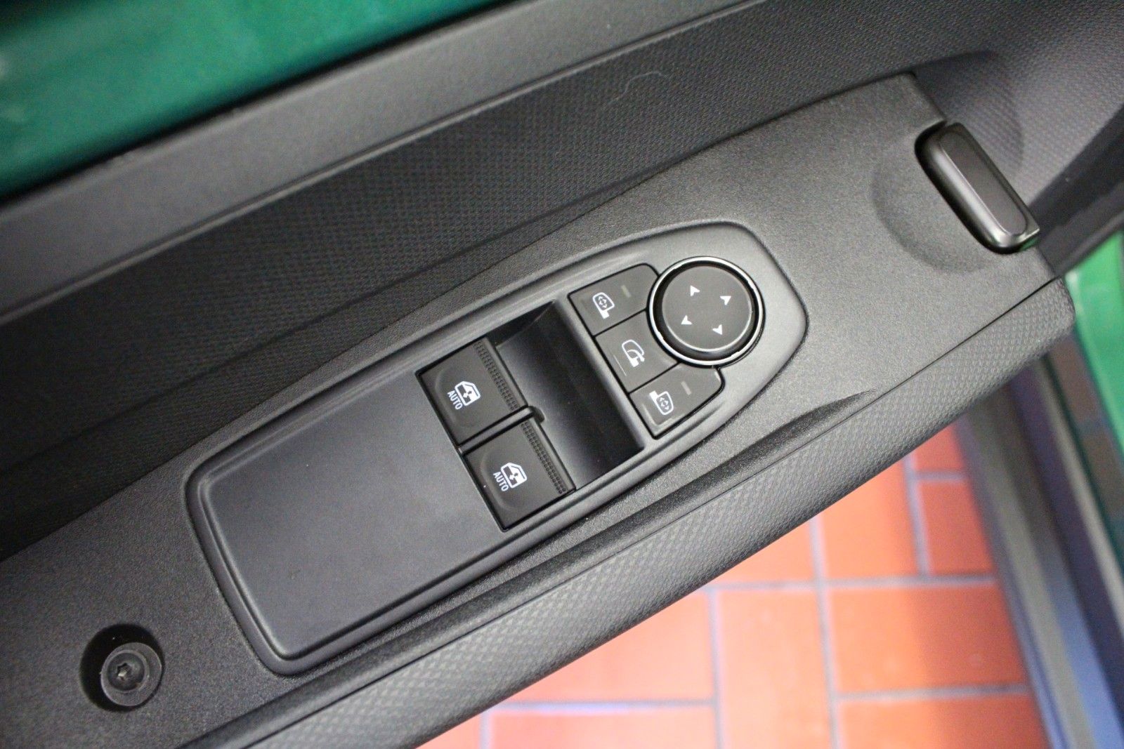 Fahrzeugabbildung Renault Twingo E-Tech 80 Urban Range *Vollausstattung*