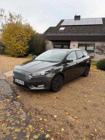 Ford Focus 1.5 *touchscreen*Keylessgo*Park...