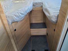 Chausson C727, Alkoven, MJ25