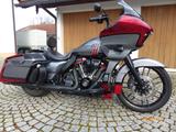 Harley-Davidson Road Glide CVO mit Jekill & Hyde Auspuff - HARLEY-DAVIDSON CVO ROAD GLIDE