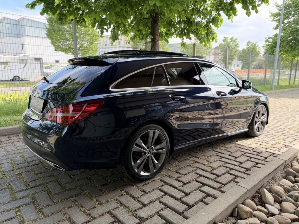 MERCEDES-BENZ CLA 220 4MATIC/SB/PANO/DISTRONIC+ MERCEDES-BENZ CLA 220 4MATIC/SB/PANO/DISTRONIC+