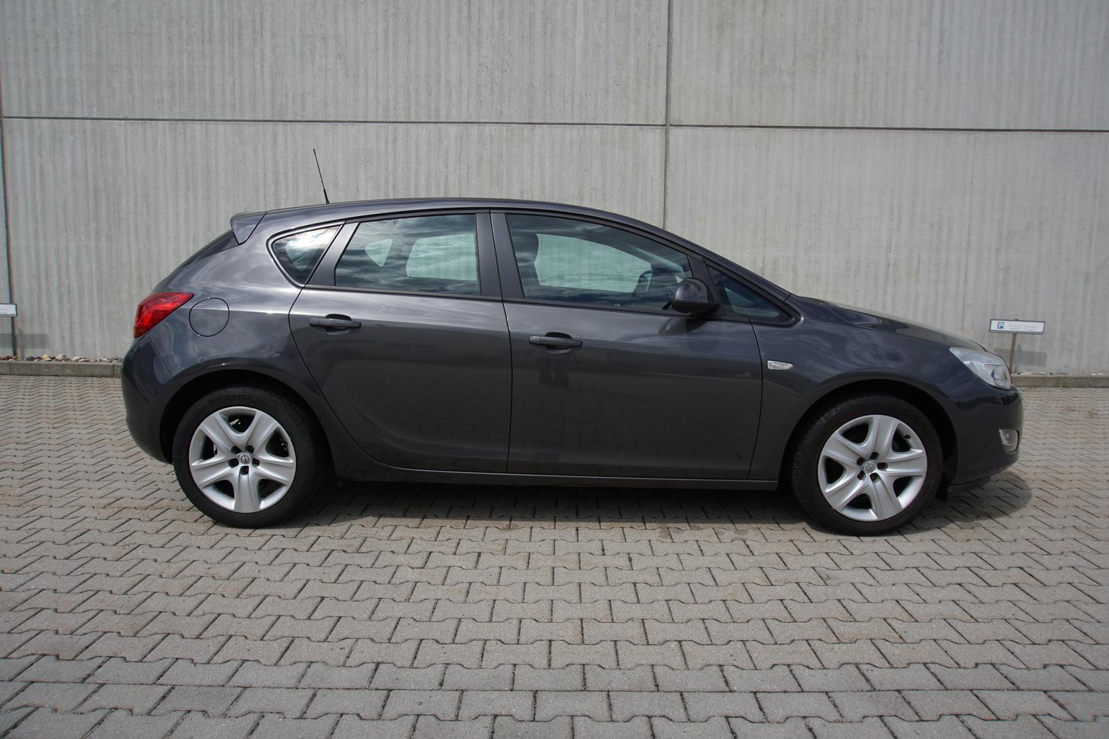 Opel Astra 1.4 16V Top gepflegt 1Hand* SHZ ZV FFB