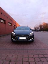 Hyundai i40 1.7 CRDi Premium TÜV / Inspektion neu  - Hyundai i40 mit Diesel-Antrieb: Kombi, 1.7