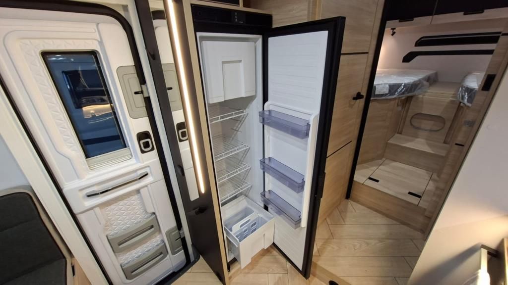 Autohaus Zimpel & Franke -  Challenger 317 sofort ArcticPaket+4,1t+Hubbett - Bild 7 Autohaus Zimpel & Franke -  Challenger 317 sofort ArcticPaket+4,1t+Hubbett - Bild 7