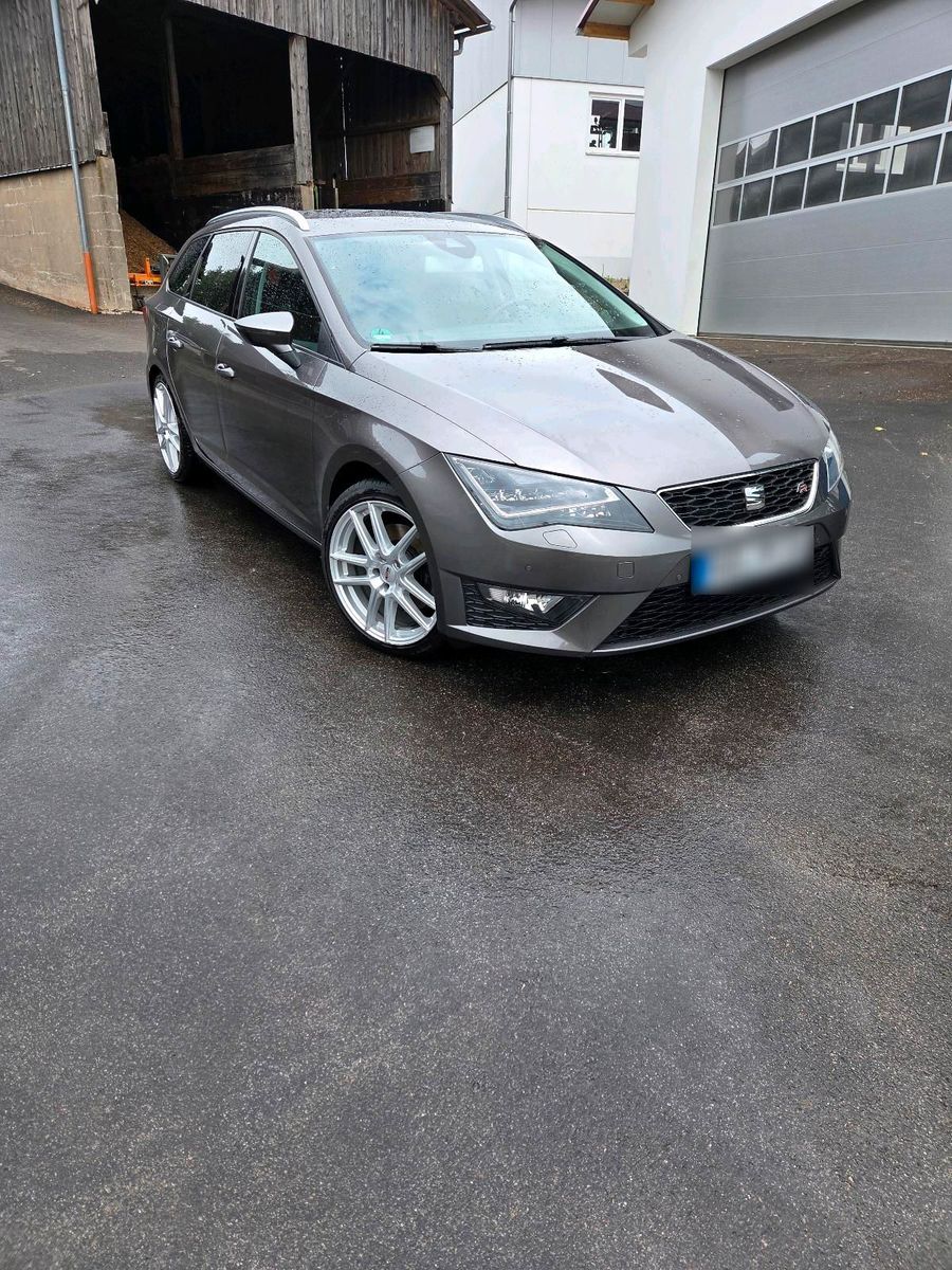 SEAT Seat Leon 2.0 TDI FR AHK