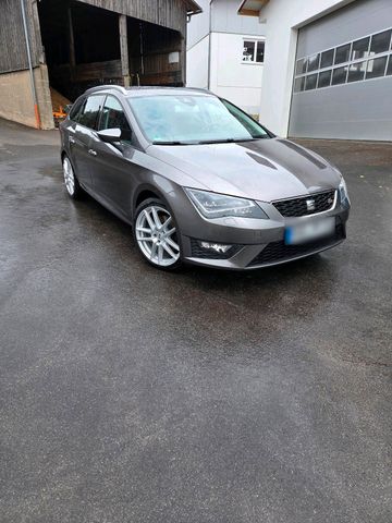 SEAT Seat Leon 2.0 TDI FR AHK