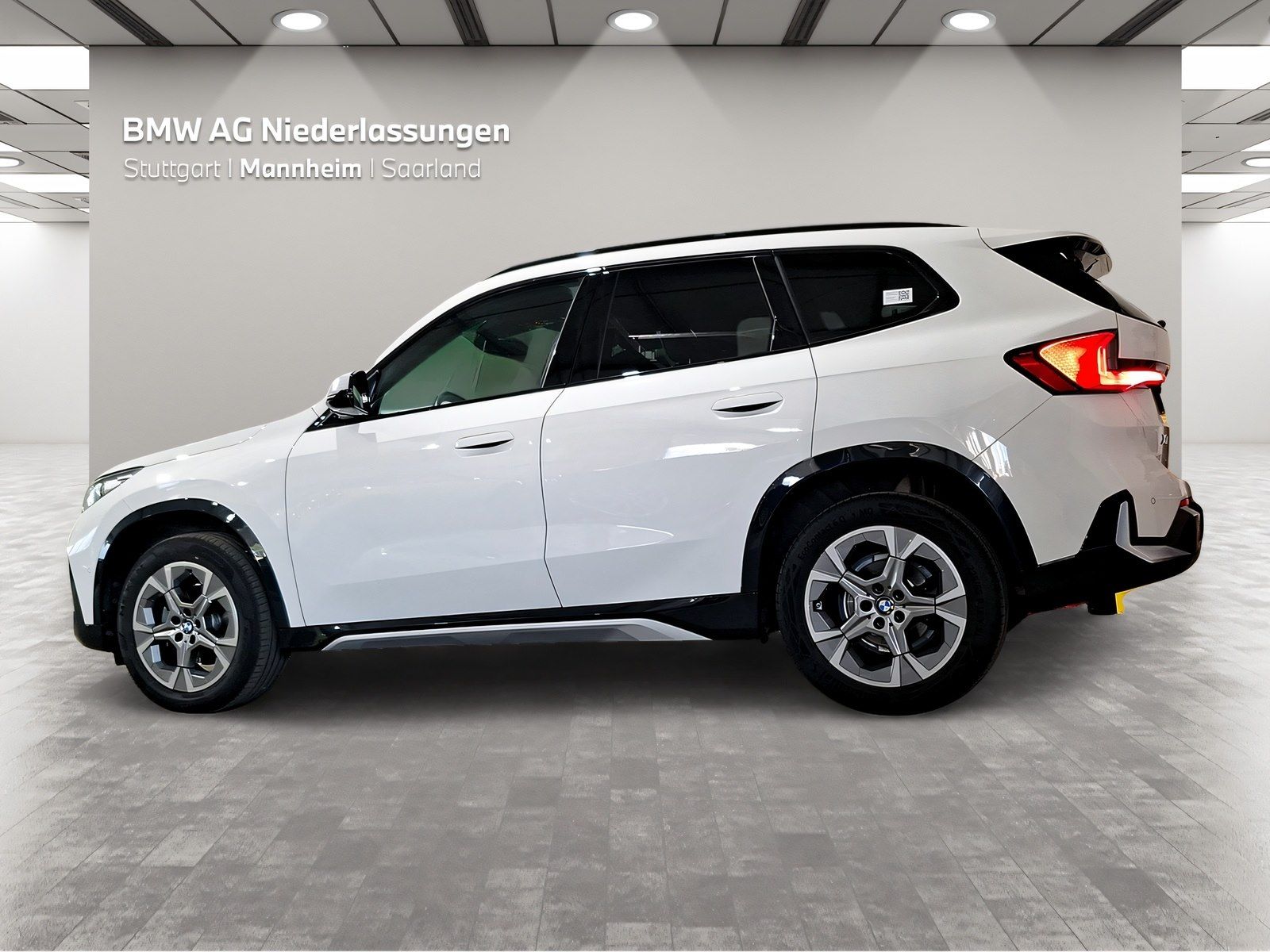 BMW X1 sDrive18i AHK Kamera Driv.Assist Sportsitze foto 3