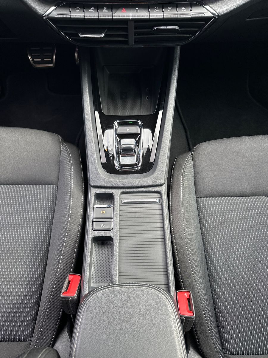 Fahrzeugabbildung SKODA Octavia Combi Sportline NAV+LED+ACC+DCC+18ZO+VC