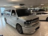 Chevrolet Express 5,3l V8 Explorer Limited SE - Chevrolet Express mit Benzin-Antrieb: Automatik