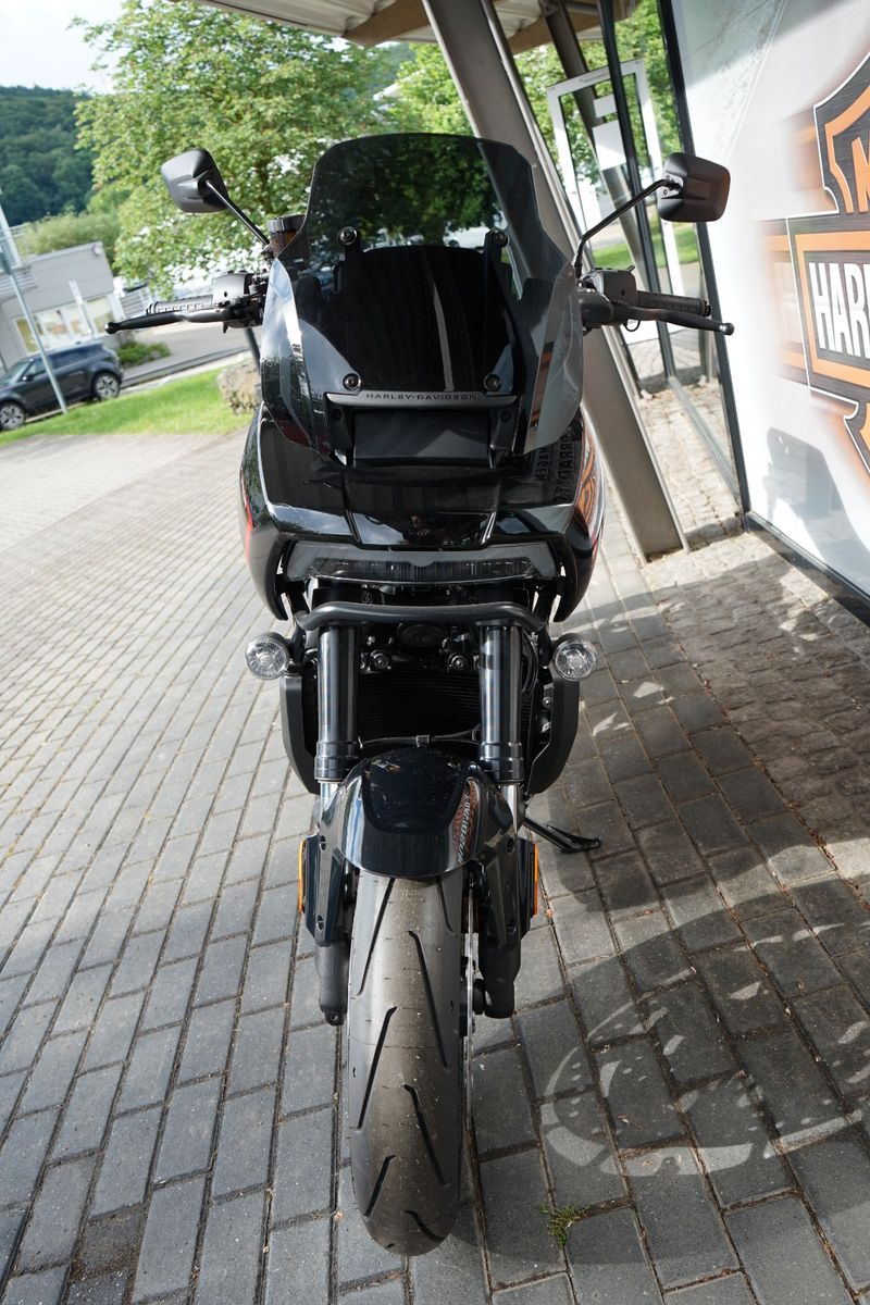 Fahrzeugabbildung Harley-Davidson Pan Am ST - Neufahrzeug - Supermoto - Vivid Blk