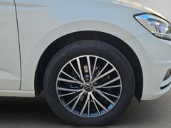 VW Touran DSG Comfortline 7 Sitzer El. Panodach Nav