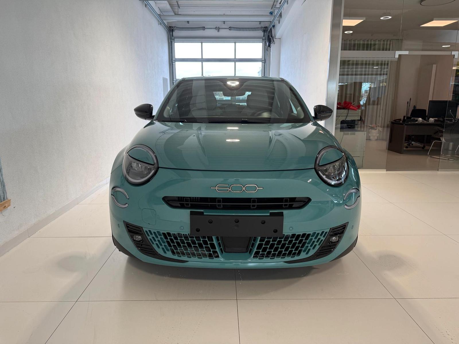 Fiat 600 La Prima Hybrid 1.2 T3 81 kW (110 PS) DCT...