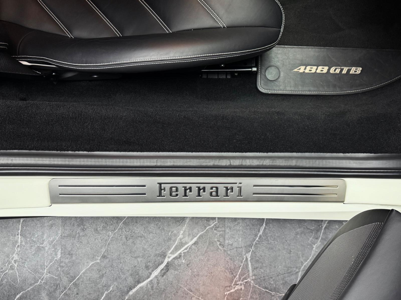 FERRARI 488 GTB CARBON RACING