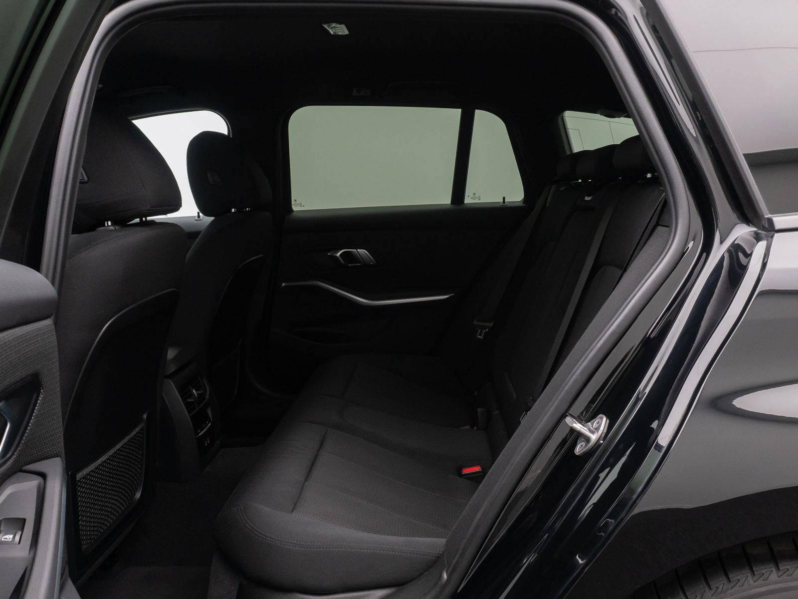 Fahrzeugabbildung BMW 318d HiFi Kamera DAB Alarm WLAN FernlichtAssist