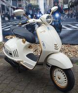 Vespa 946 Christian Dior - VESPA 946