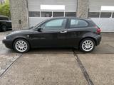 Alfa Romeo 147 TS Pro Tüv03/26 Neu Zylinde... - Alfa Romeo 147: 2.0