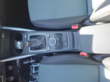 Audi Q2 design 30 TFSI S Line °LED°Navi°SHZ°PDC°AAC°