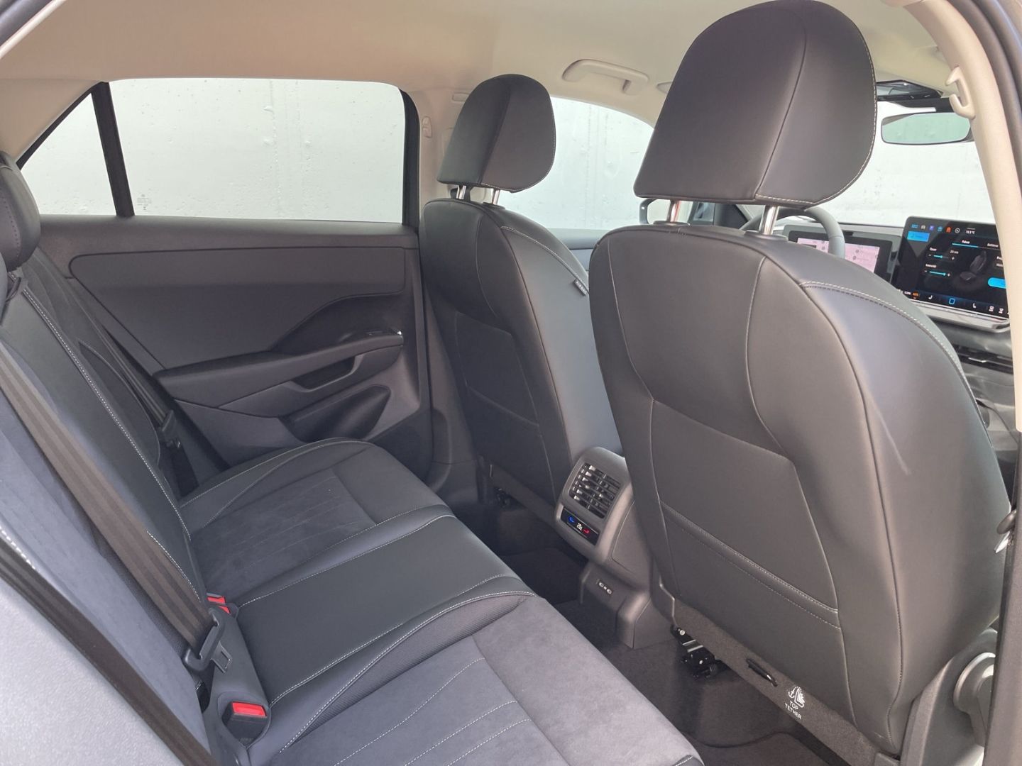 T-Roc Style 1.5 eTSI DSG AHK/Navi/Kamera/Keyless