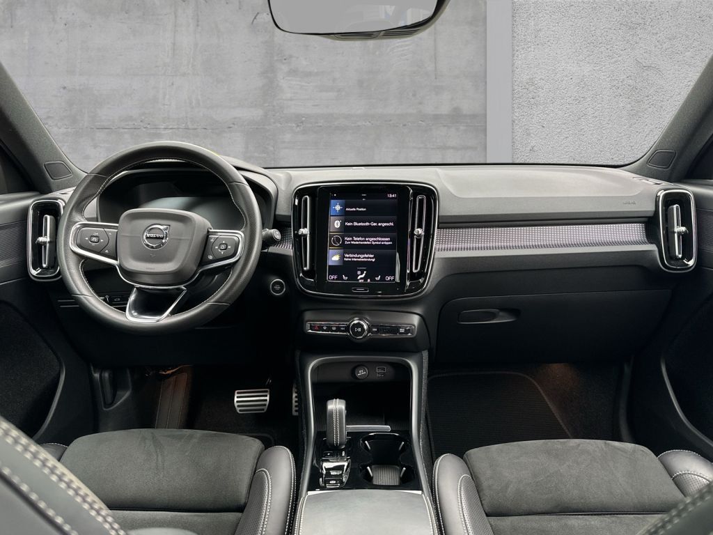 Fahrzeugabbildung Volvo XC40 T5 RECHARGE PHEV DKG R-DESIGN