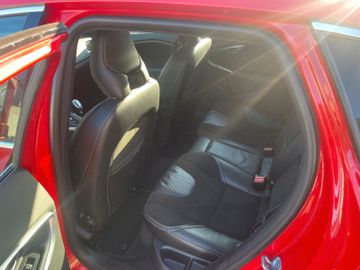 Volvo V40 - 11
