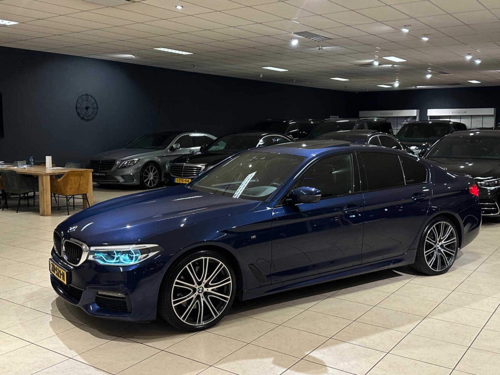 BMW 530i M-SPORT*S.DACH*SOFTCLOSE*HUD*ACC*360*ROLLO*