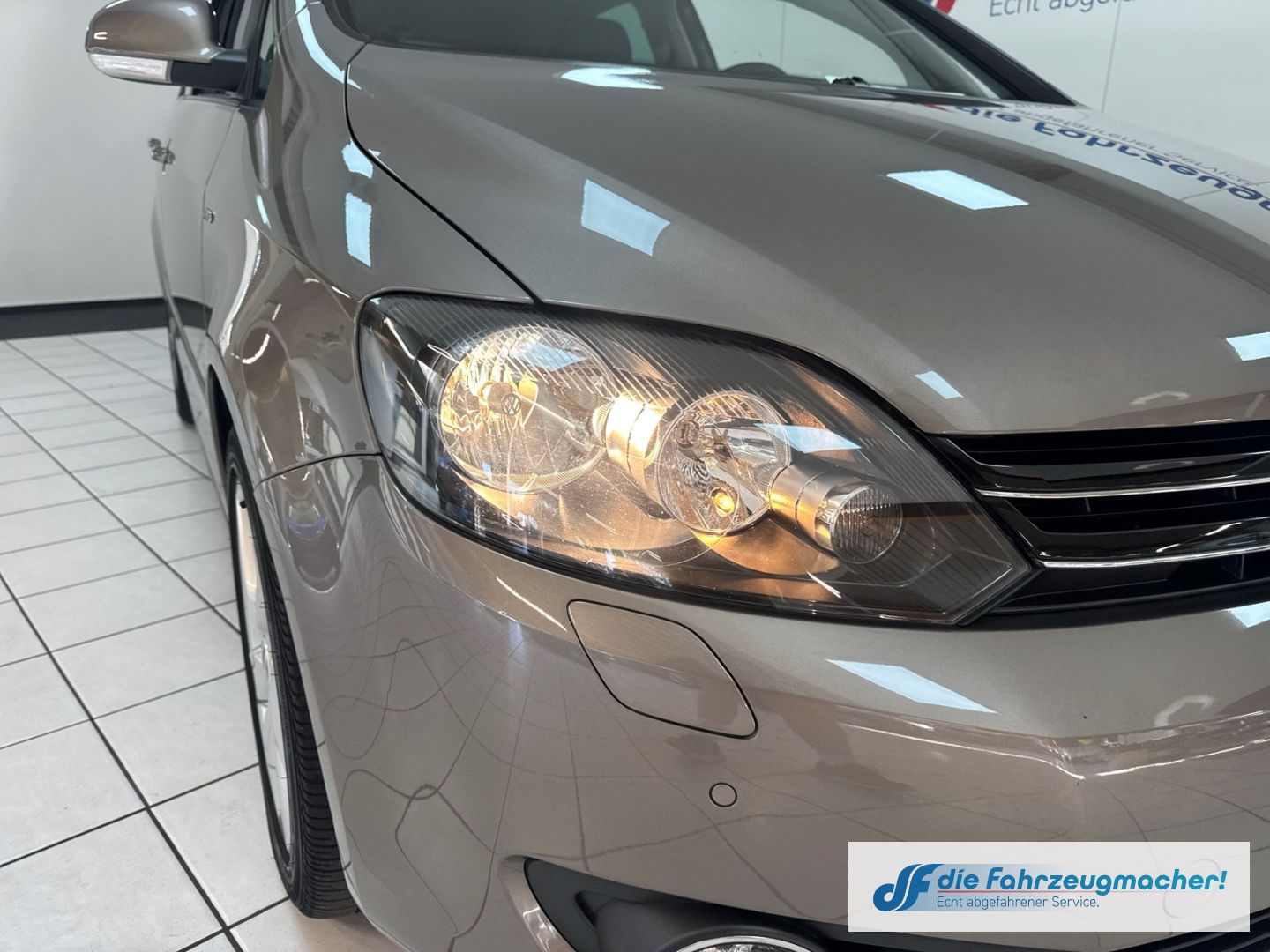 Fahrzeugabbildung Volkswagen Golf Plus VI Life Navi Dyn. Kurvenlicht 2-Zonen-