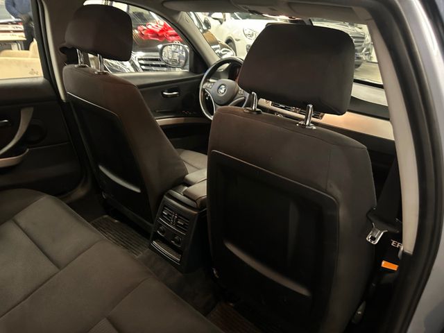 BMW 318 d Touring *Klima*SHZ*TÜV*Navi*PDC*AHK*